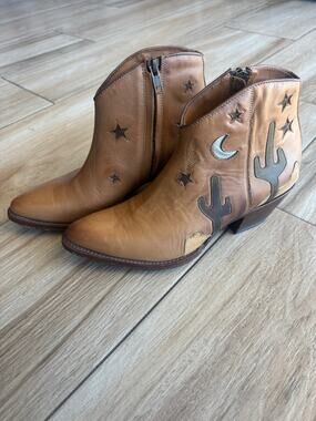 Ranch Road Agave Desert Short Leather Western Boots Brown 6.5